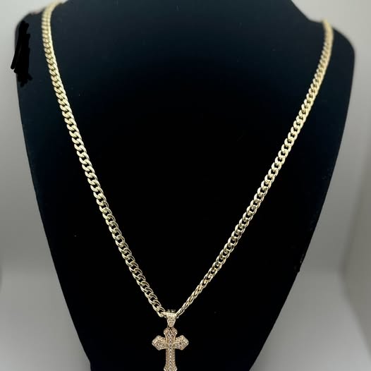 Miami Cuban with Cross Pendant