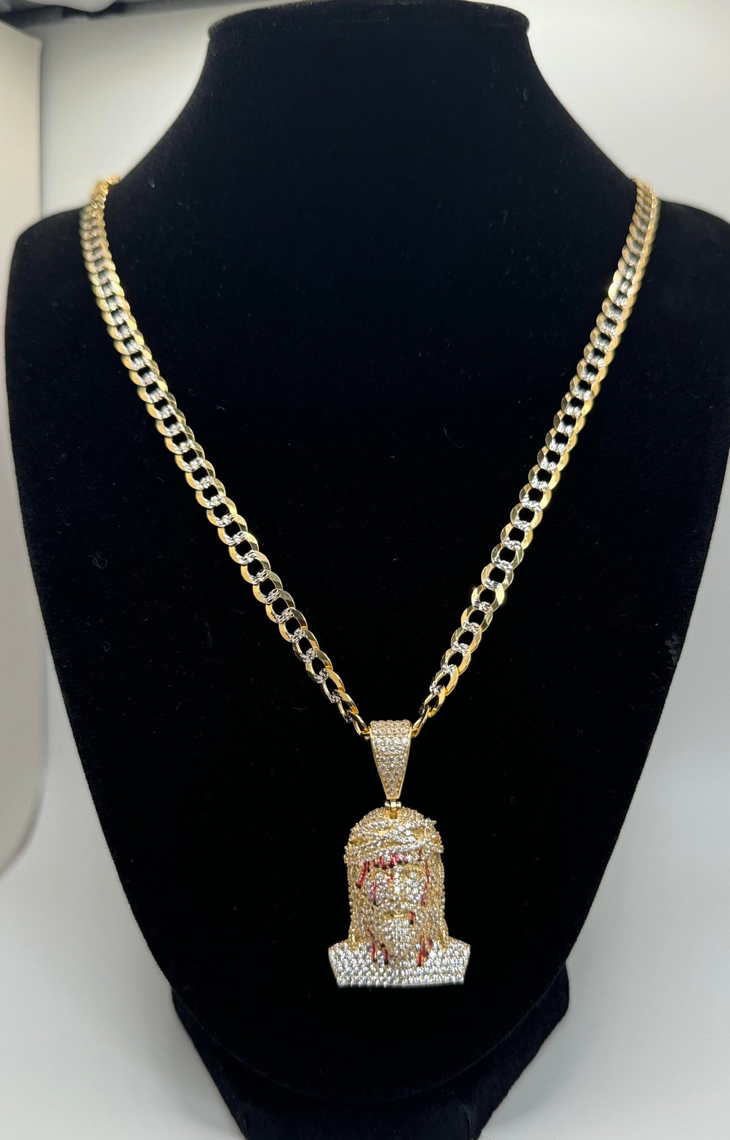 Cuban link chain 2 tones with Jesus pendant